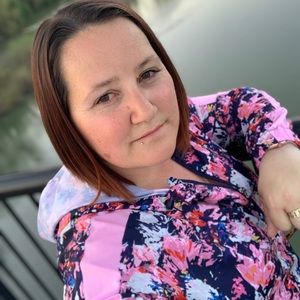 Meet your Posher, Lynda